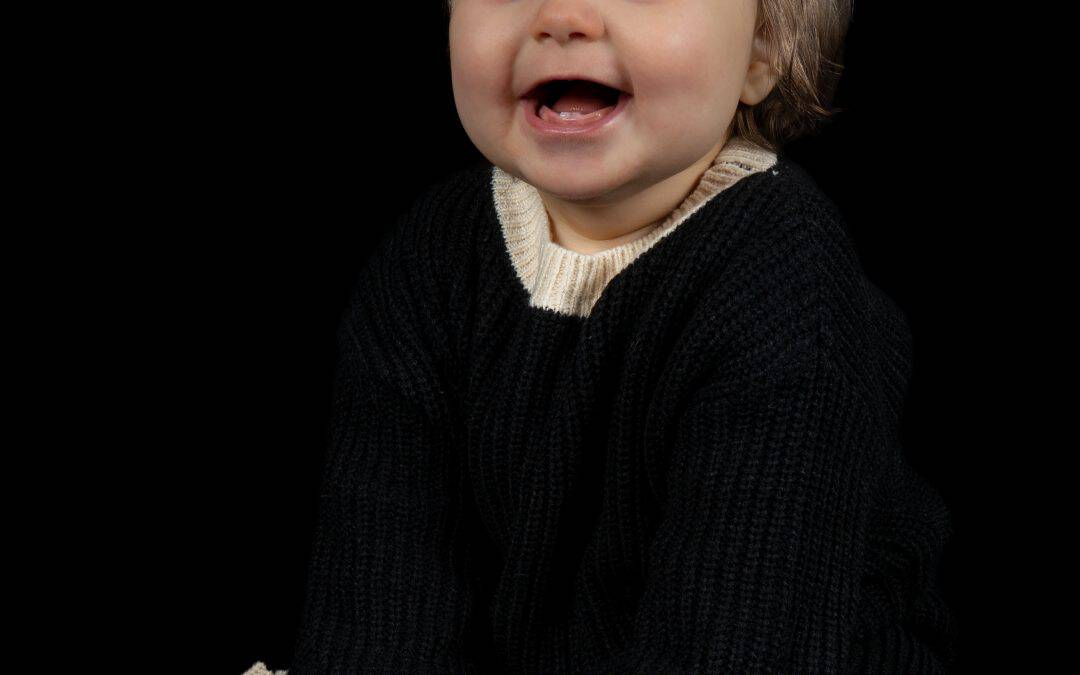 Sitter shoot: het moment waarop je baby net kan zitten